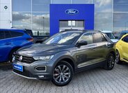 Volkswagen T-Roc SUV / Terénní 2,0 l 140 kw