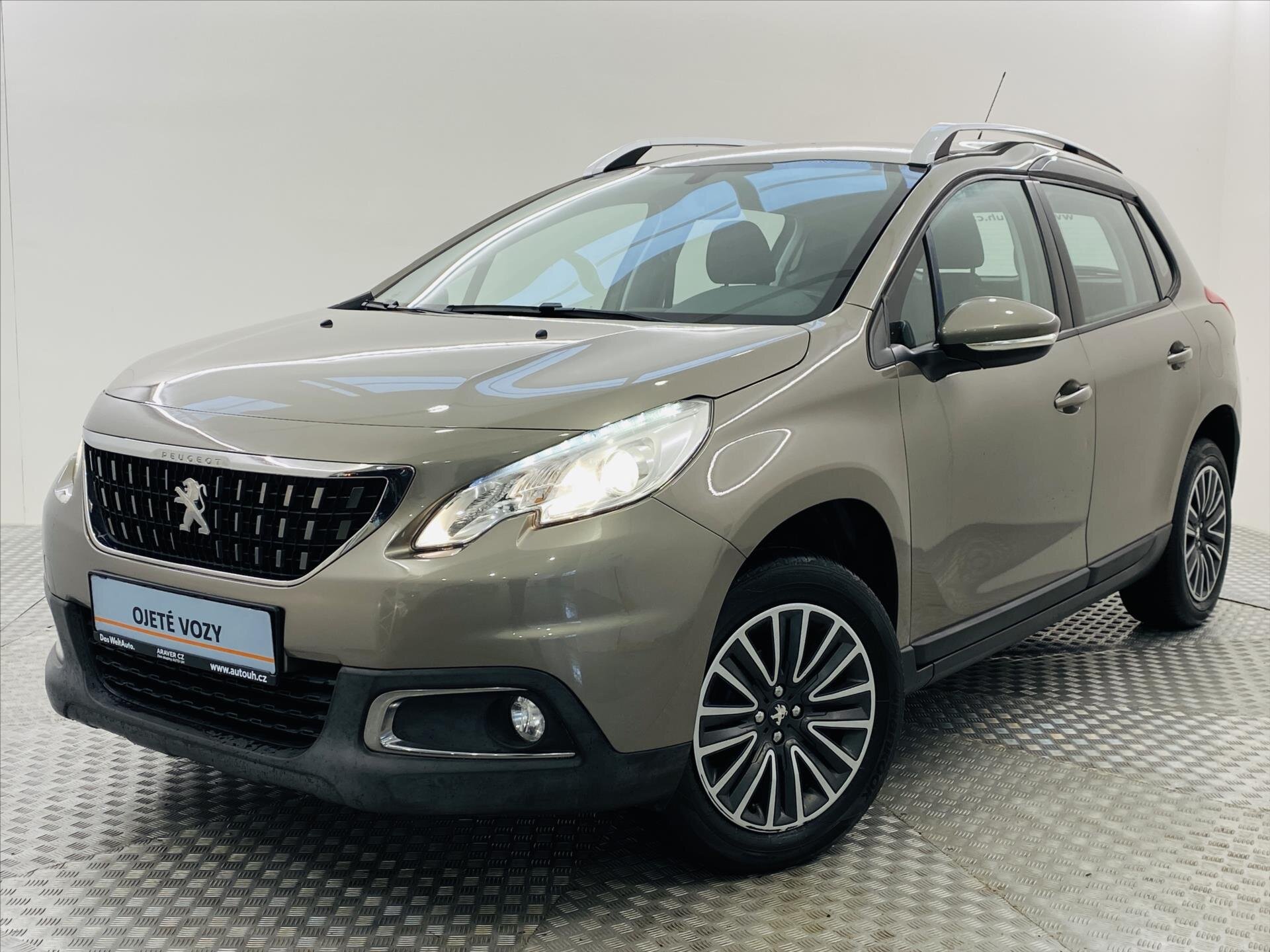 Peugeot 2008 Hatchback 1,2 l 60 kw