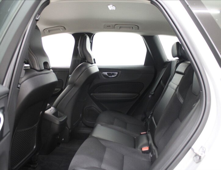 Volvo XC60 SUV / Terénní 2,0 l 184 kw