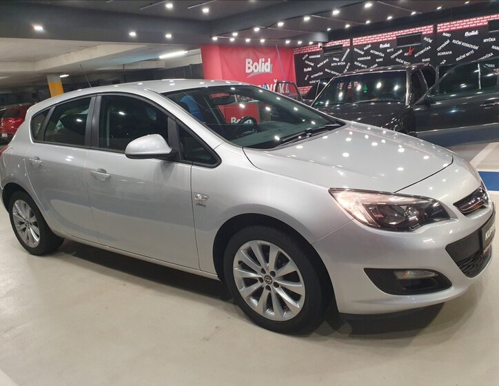 Opel Astra Hatchback 1,4 l 103 kw