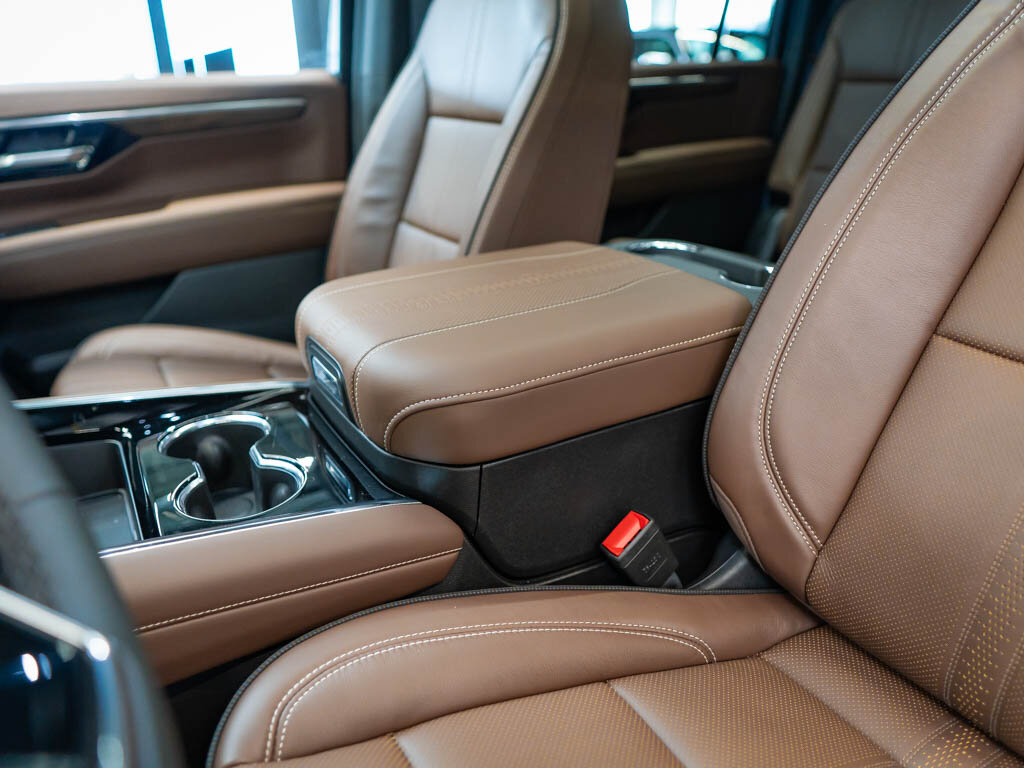 Chevrolet Suburban SUV 6,2 l 313 kw