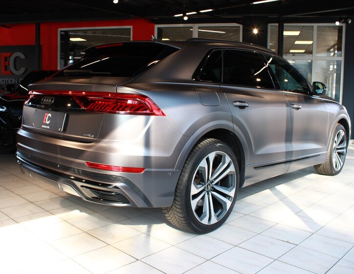 Audi Q8 SUV 3,0 l 210 kw