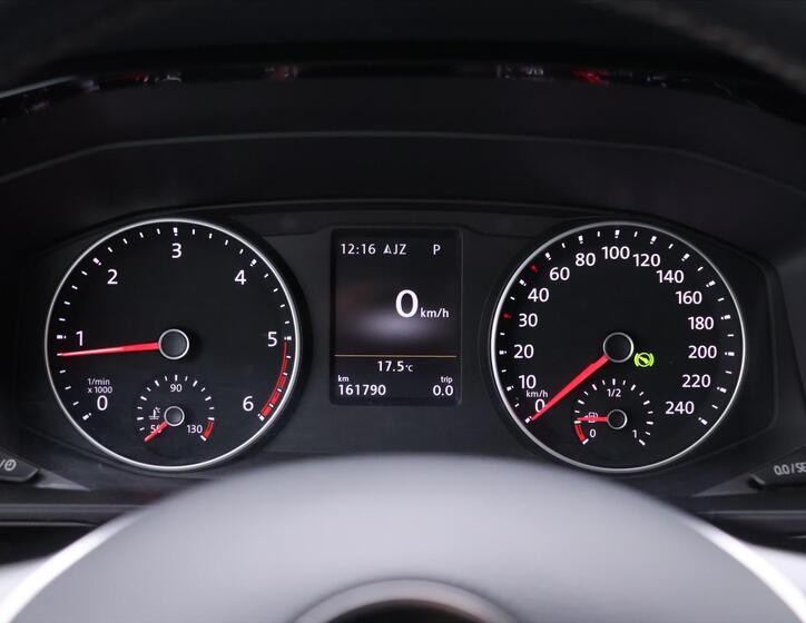 Volkswagen Multivan 17