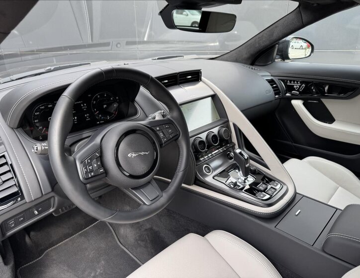 Jaguar F-Type Kabriolet 5,0 l 331 kw