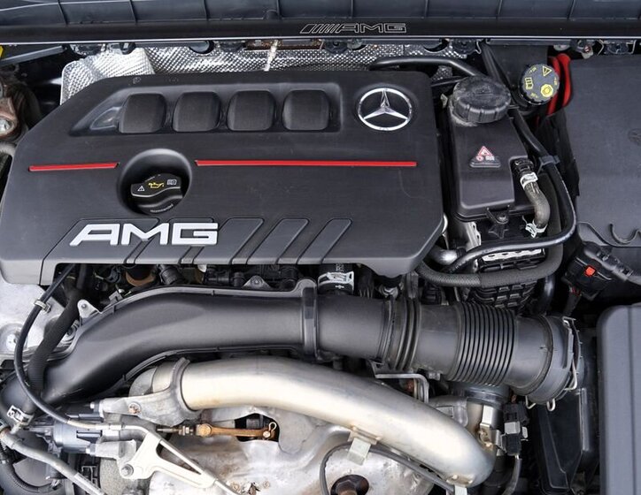 Mercedes-Benz GLB SUV / Terénní 2,0 l 225 kw