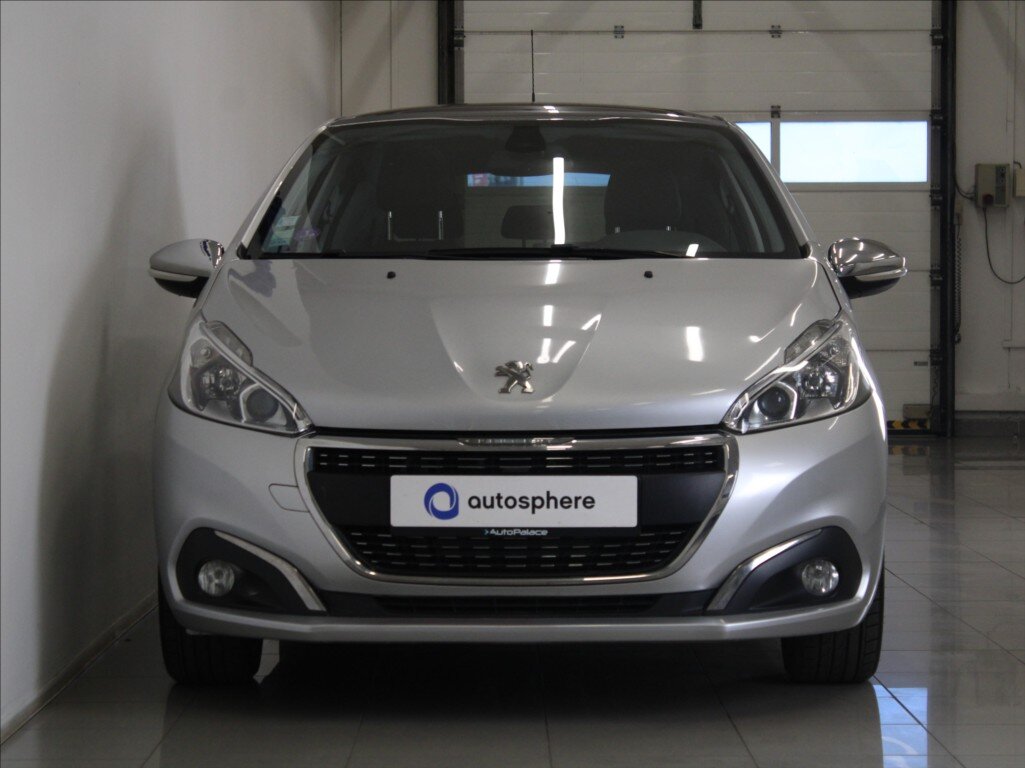 Peugeot 208 Hatchback 1,2 l 81 kw