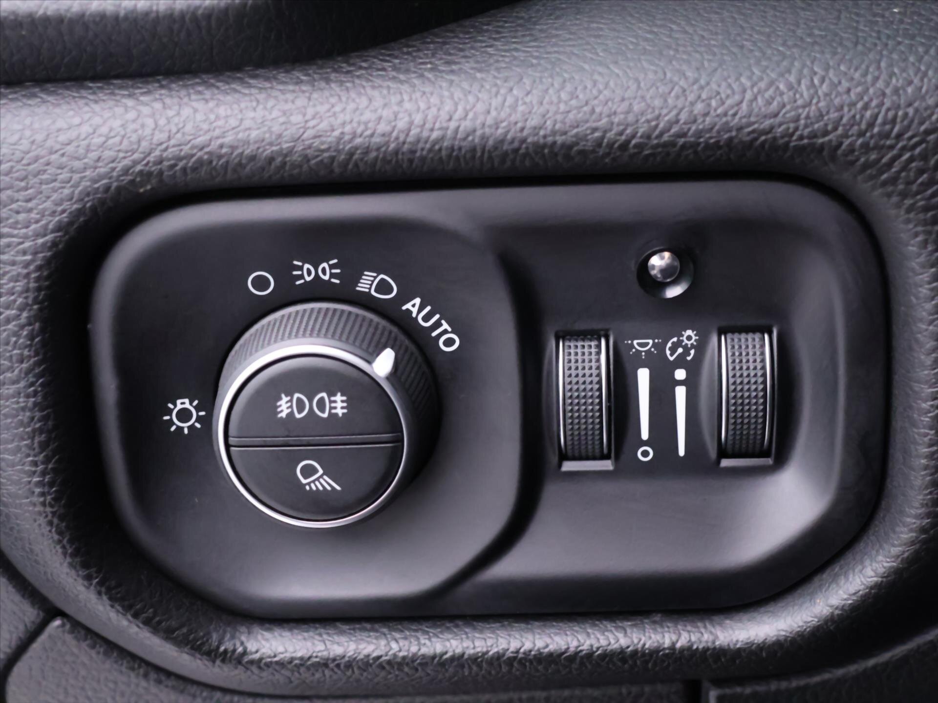 Dodge RAM Pick-up 5,7 l 291 kw