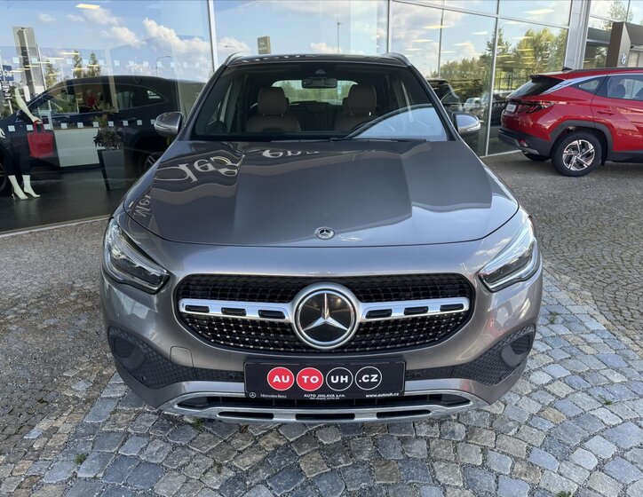 Mercedes-Benz GLA SUV / Terénní 2,0 l 165 kw