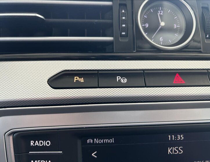 Volkswagen Passat Sedan / Limuzína 1,4 l 110 kw