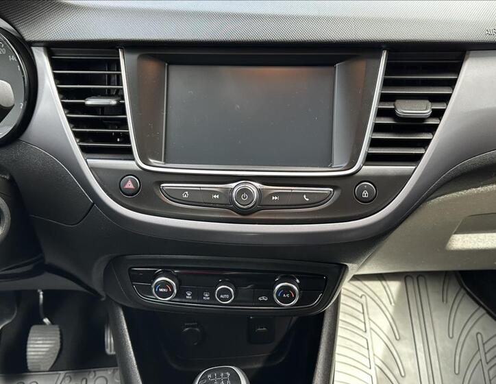 Opel Crossland X 24