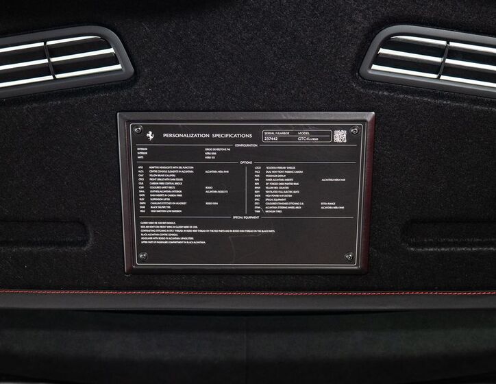 Ferrari GTC4 Lusso 22