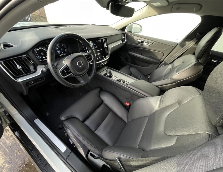 Volvo V60 Kombi 2,0 l 184 kw