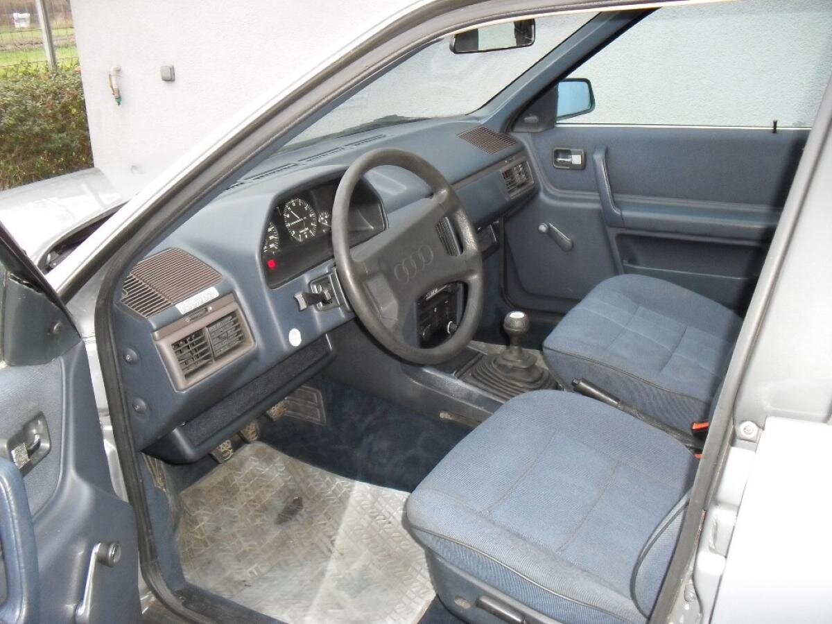 Audi 100 Sedan / Limuzína 2,3 l 100 kw