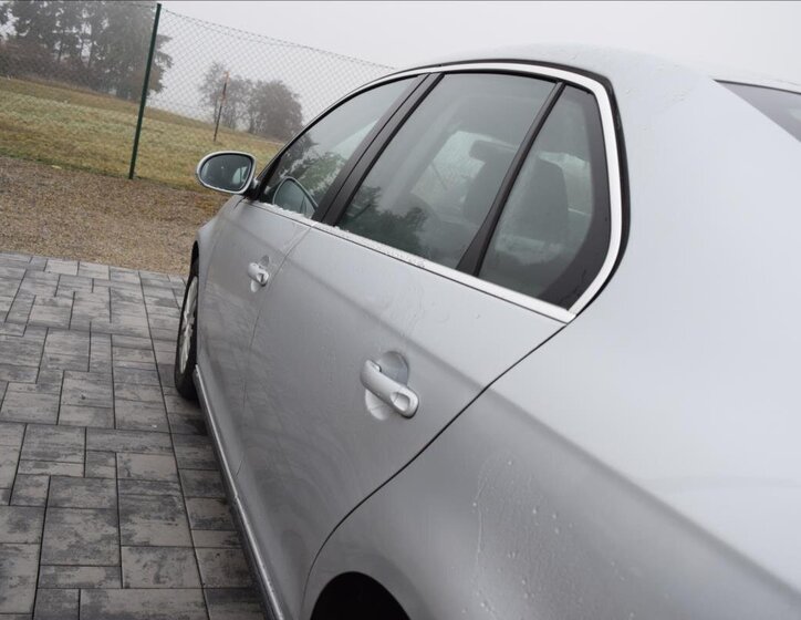 Volkswagen Jetta Kombi 1,4 l 90 kw