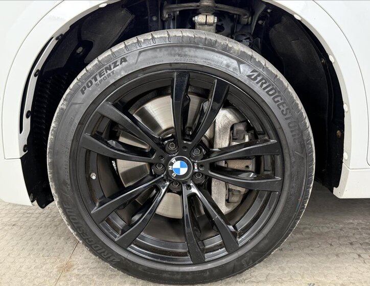 BMW X6 SUV 3,0 l 280 kw