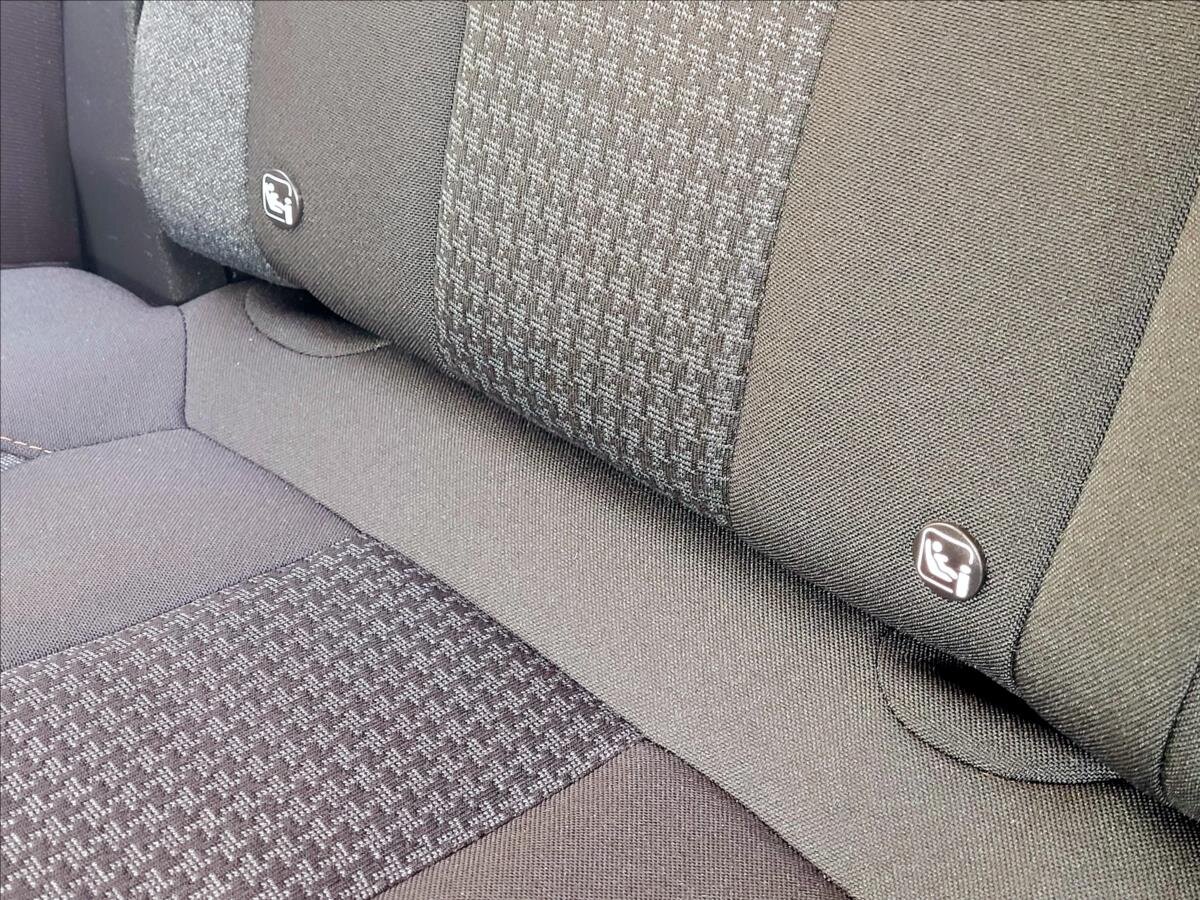 Peugeot 3008 SUV / Terénní 1,5 l 96 kw