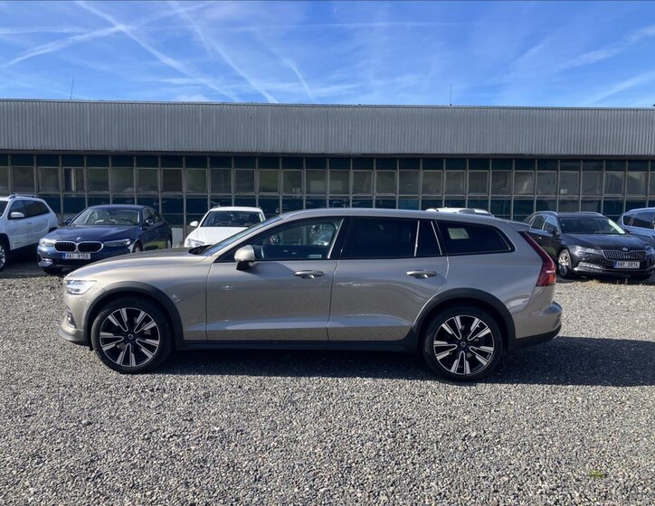 Volvo V60 Kombi 2,0 l 140 kw