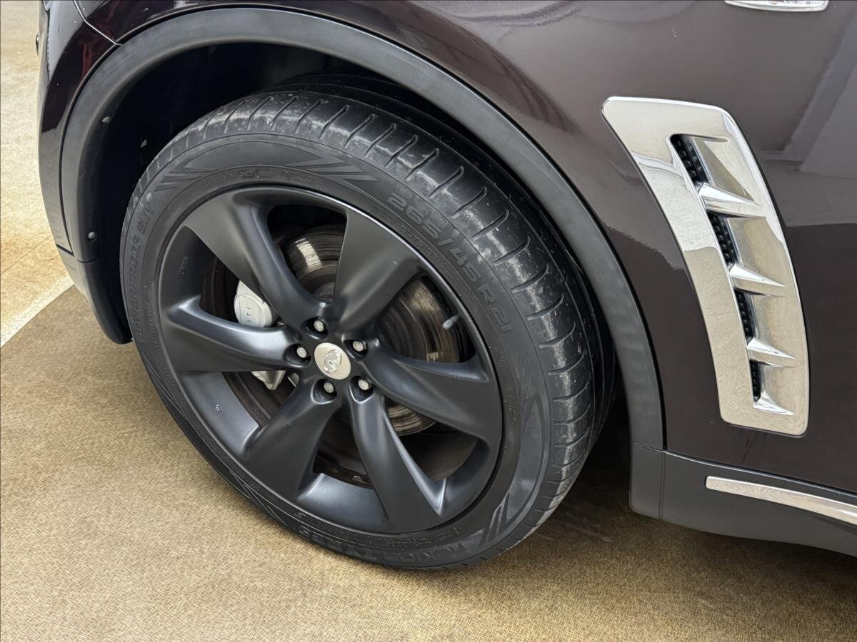 Infiniti FX37