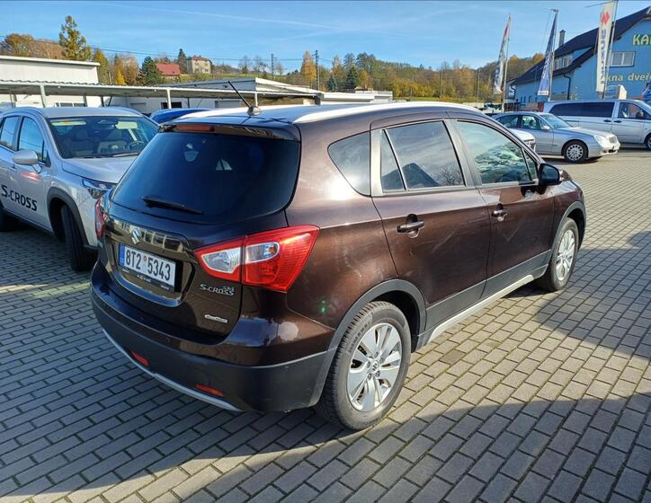 Suzuki SX4 S-Cross 2