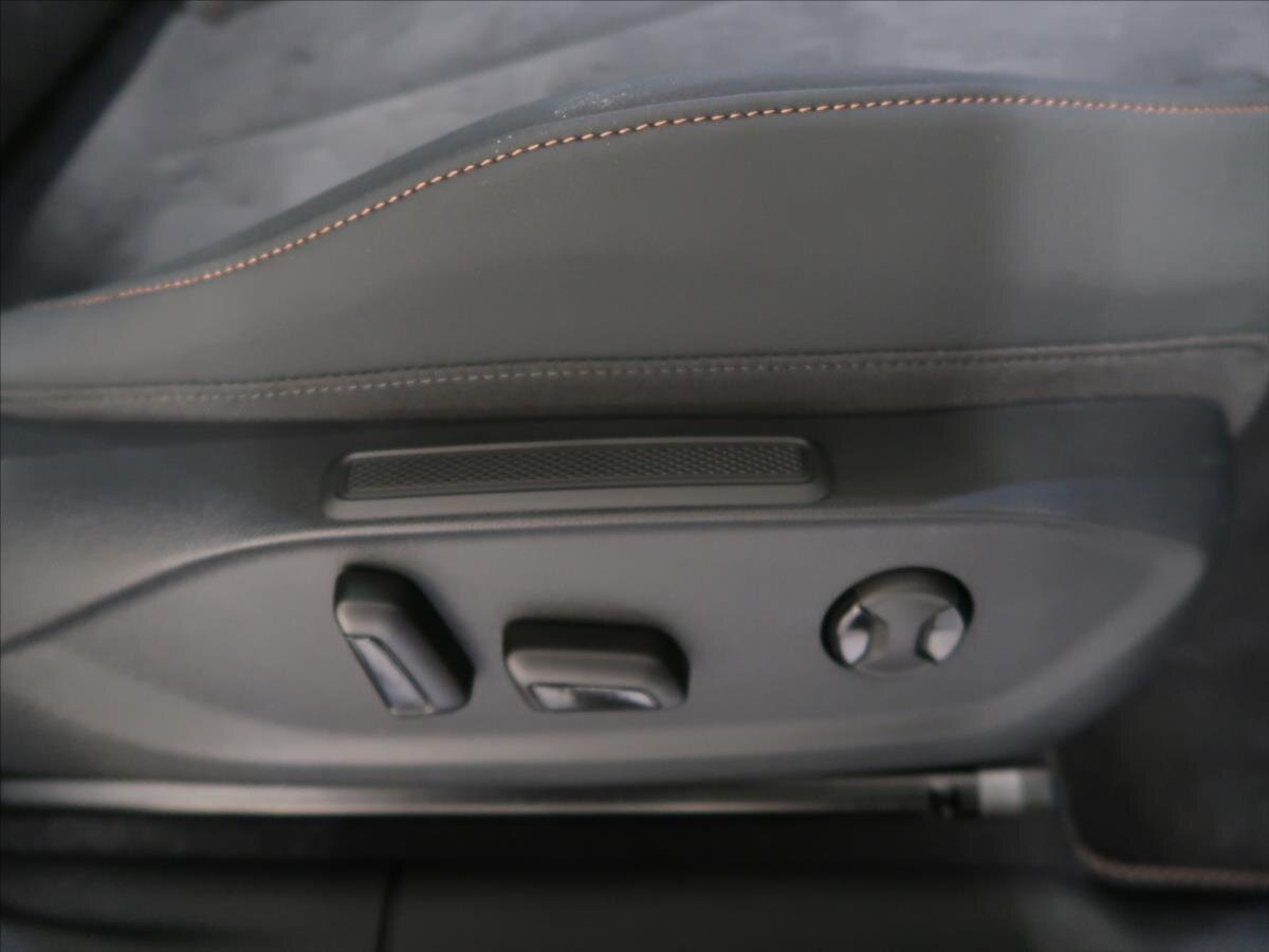 Cupra Terramar SUV / Terénní 2,0 l 195 kw