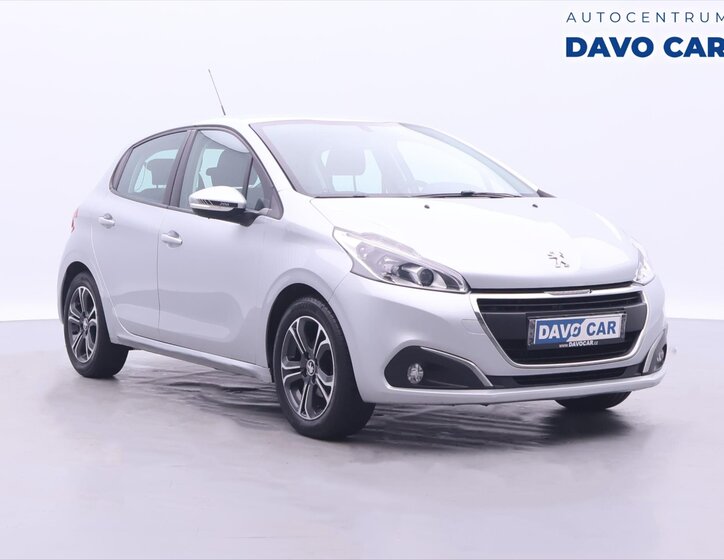Peugeot 208 Hatchback 1,2 l 60 kw