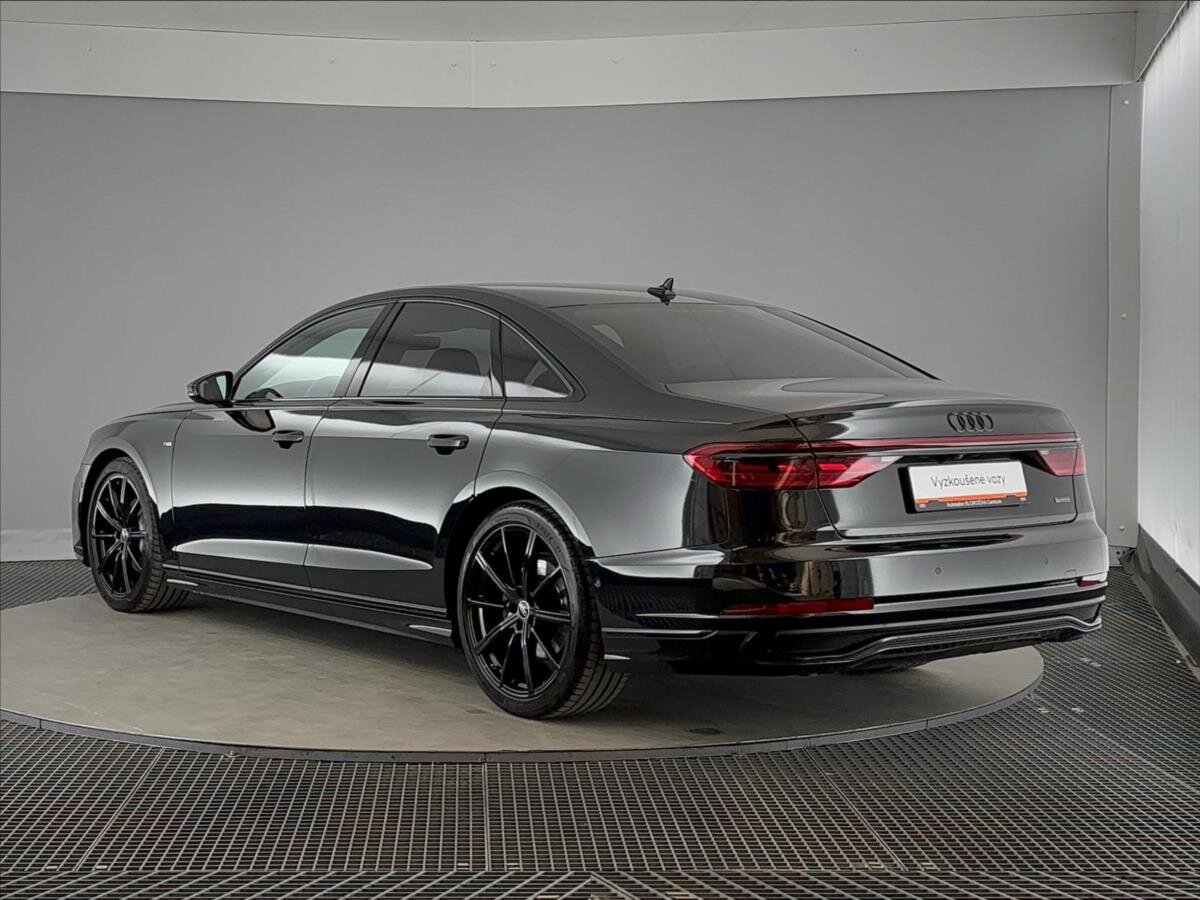 Audi A8 Sedan / Limuzína 3,0 l 210 kw