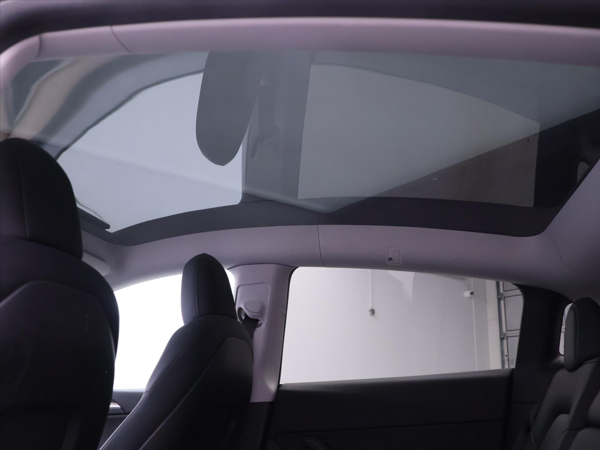 Tesla Model Y SUV / Terénní 0,0 378 kw