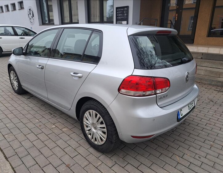 Volkswagen Golf Hatchback 1,6 l 66 kw