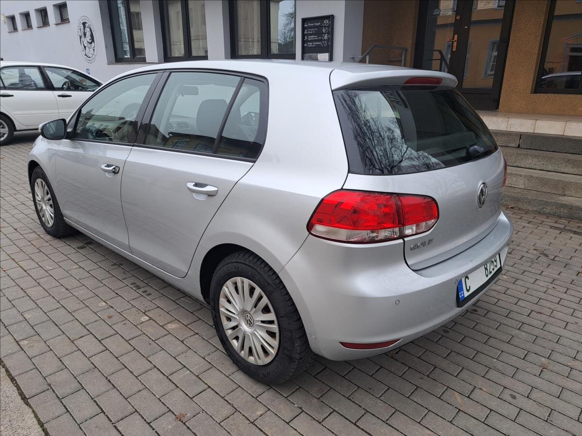 Volkswagen Golf Hatchback 1,6 l 66 kw