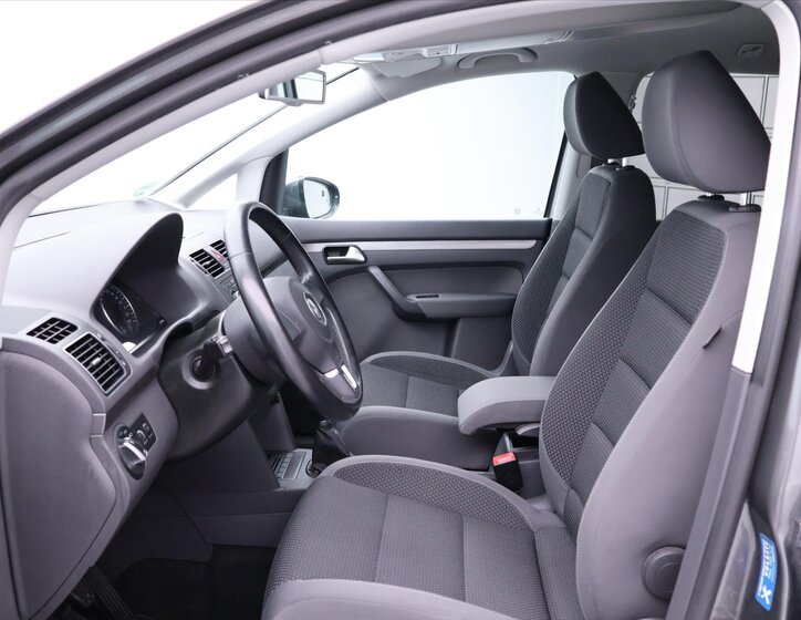 Volkswagen Touran 11