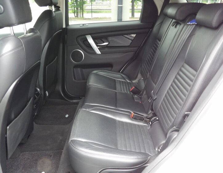 Land Rover Discovery Sport SUV / Terénní 2,0 l 110 kw