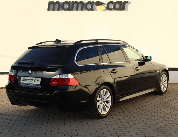 BMW Řada 5 Kombi 3,0 l 145 kw