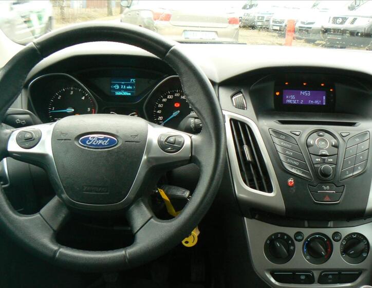 Ford Focus 12