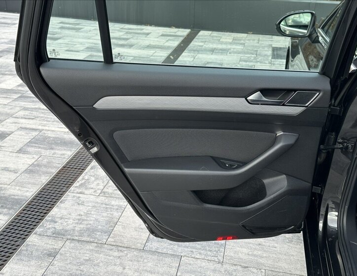 Volkswagen Passat Kombi 1,5 l 110 kw