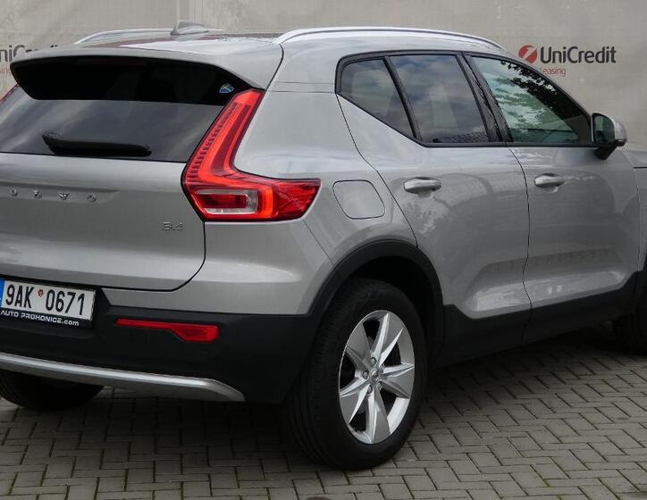 Volvo XC40 3