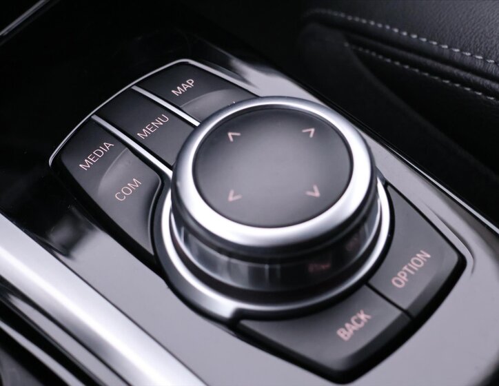 BMW X3 SUV / Terénní 2,0 l 140 kw