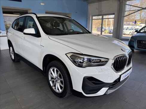 BMW X1 Kombi 1,5 l 103 kw