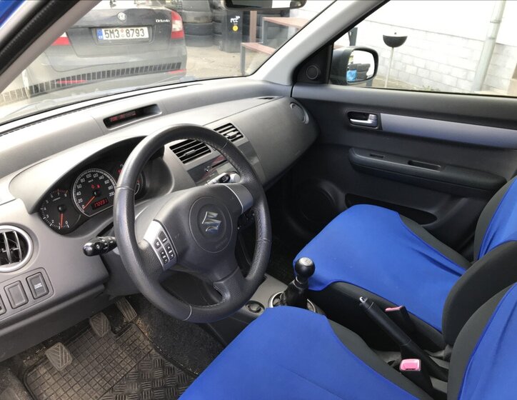 Suzuki Swift Hatchback 1,3 l 67 kw