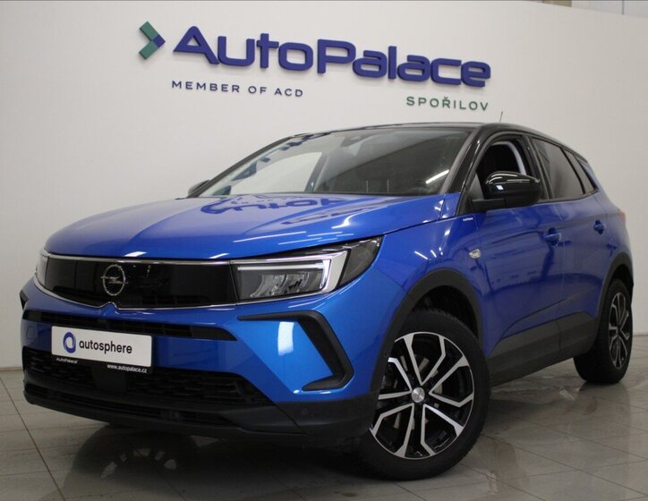Opel Grandland SUV 1,2 l 96 kw