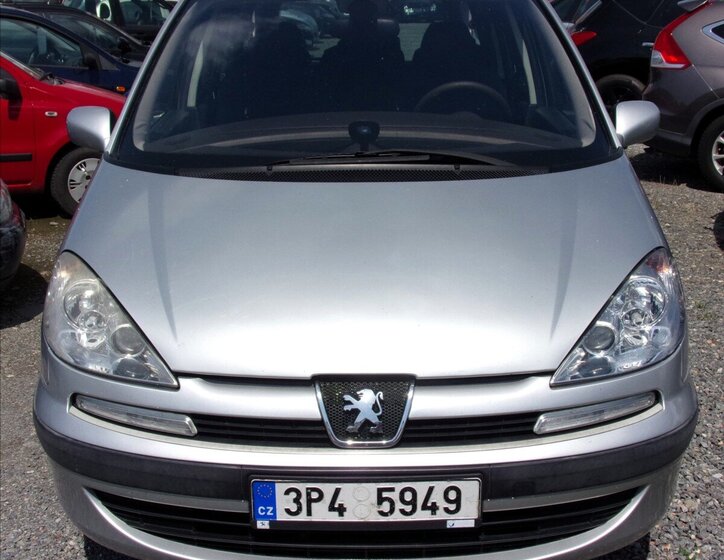 Peugeot 807 MPV 2,0 l 100 kw