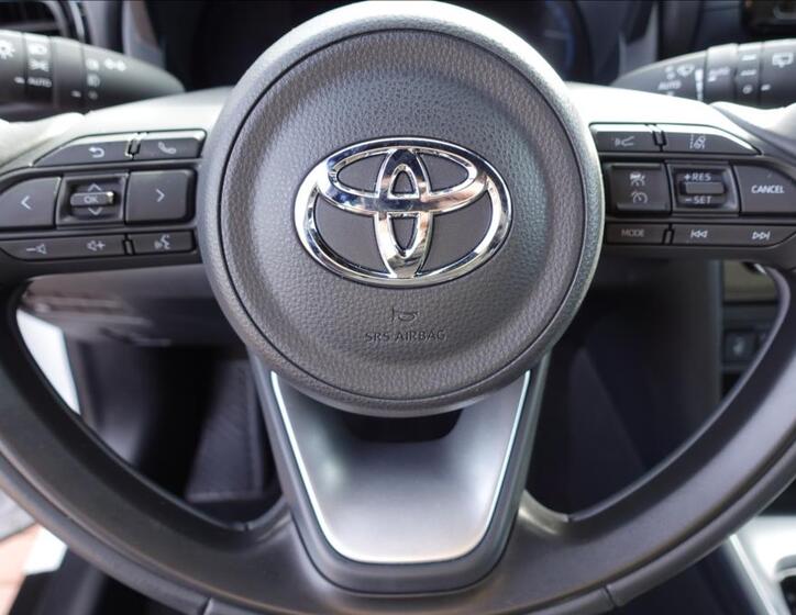 Toyota Yaris Cross 25