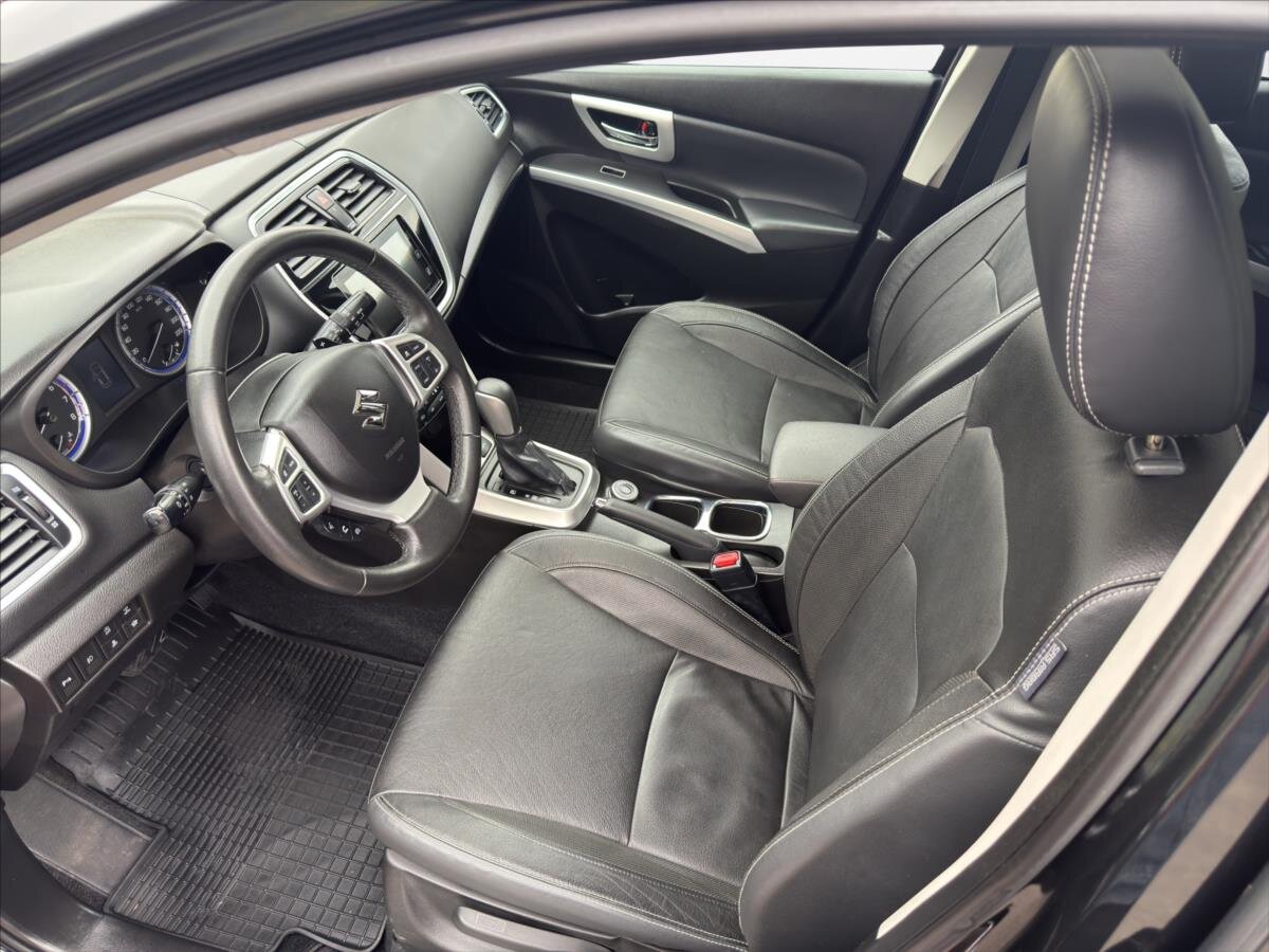 Suzuki SX4 S-Cross SUV / Terénní 1,4 l 103 kw