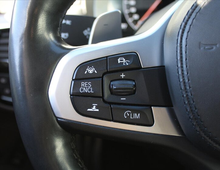 BMW Řada 5 Sedan 3,0 l 250 kw