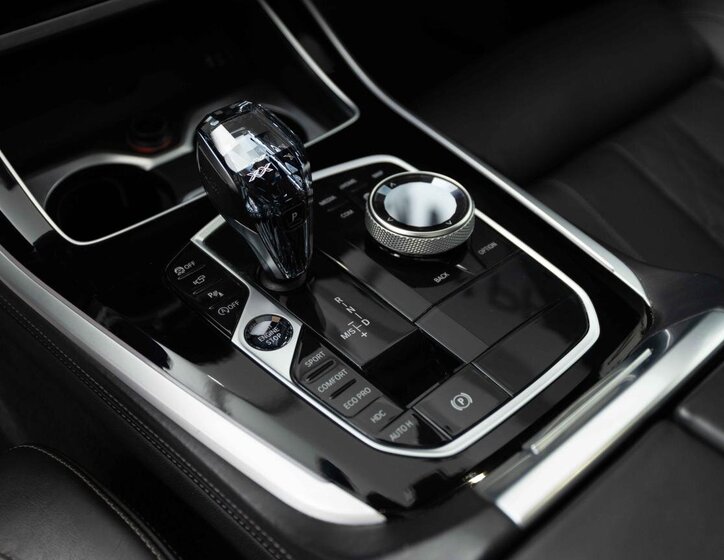 BMW X5 SUV 4,4 l 390 kw