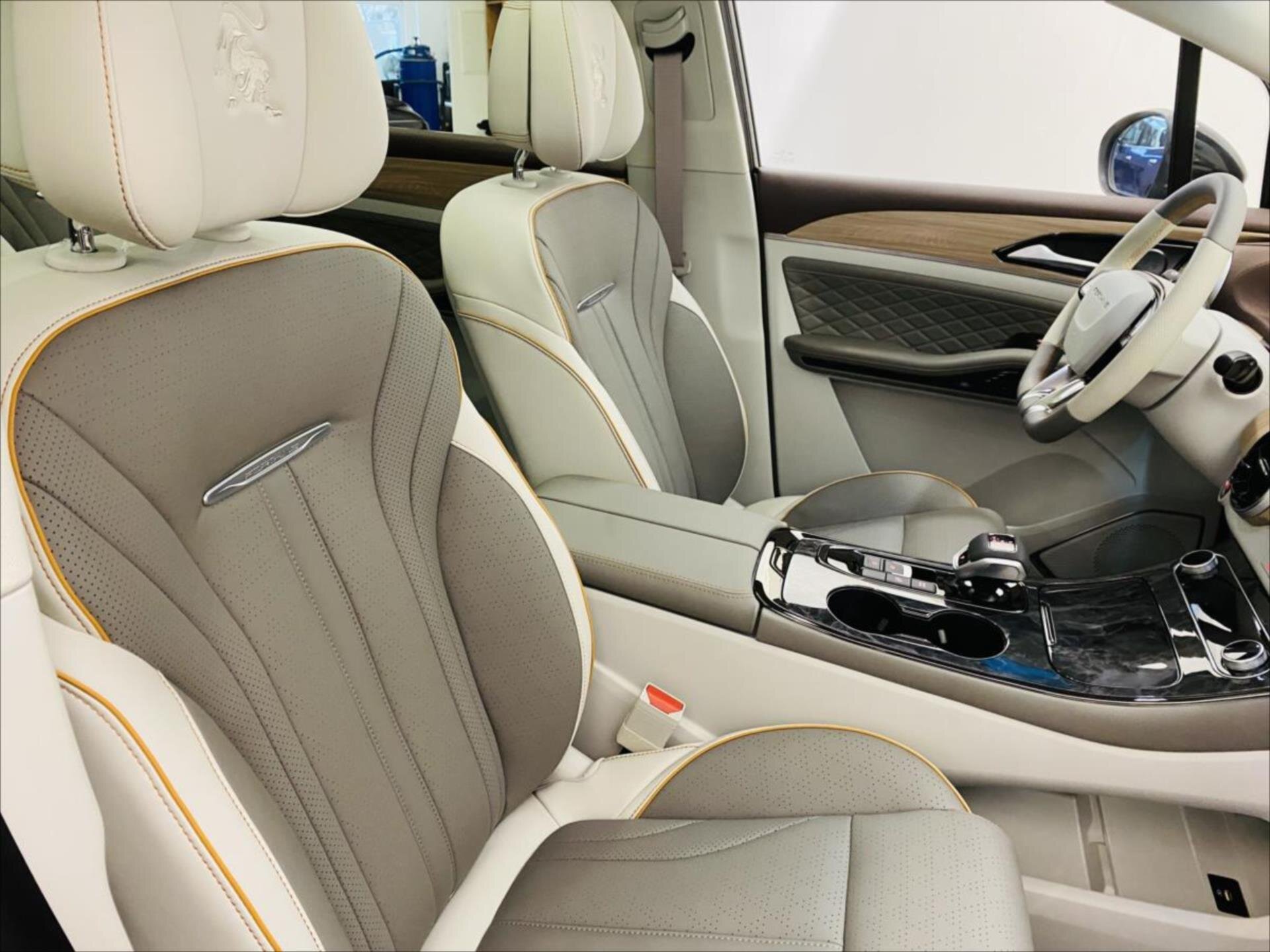 Dongfeng U-Tour Kombi 1,5 l 130 kw