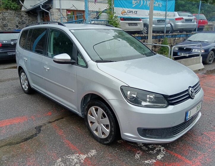 Volkswagen Touran Kombi 1,5 l 77 kw