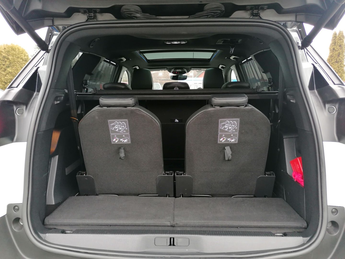 Peugeot 5008 SUV 1,5 l 96 kw