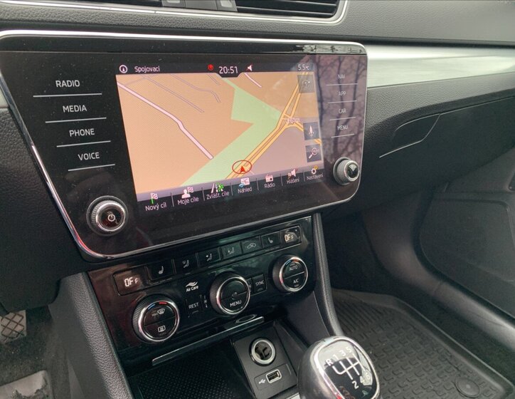 Škoda Superb Sedan / Limuzína 1,5 l 110 kw