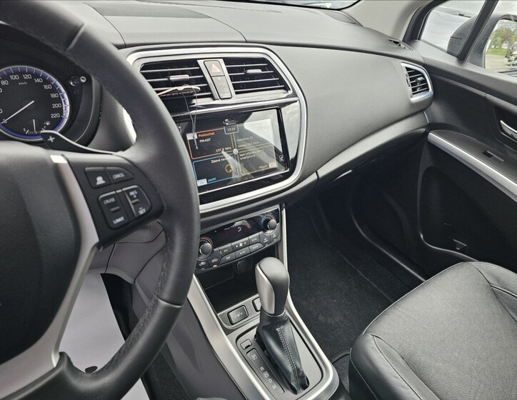 Suzuki SX4 S-Cross Hatchback 1,4 l 103 kw