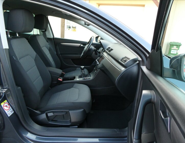 Volkswagen Passat Kombi 1,4 l 90 kw